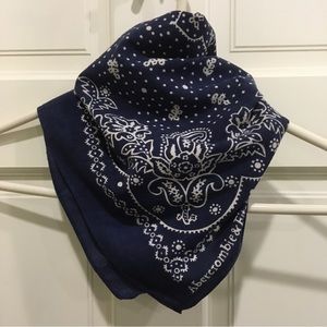 Abercrombie and Fitch dark blue and white casual scarf